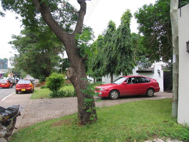 Kwesi Affum Apartments Efua Sutherland Children's Park Ghana thumbnail