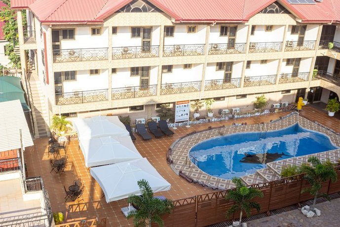 Lou Ralph Hotel CSIR Park Ghana thumbnail