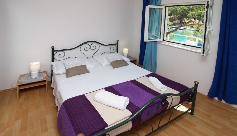 Apartments Elvi - amazing position