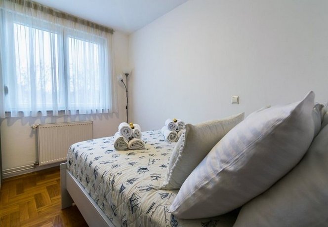 Apartment Meri Jarun - near lake