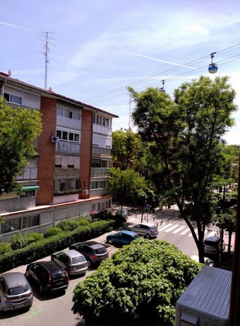 Madrid Rent 5 University Hospital Moncloa Spain thumbnail