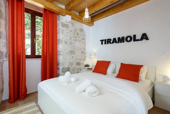 Guest House Tiramola St. 미셸 벨-타워 Croatia thumbnail