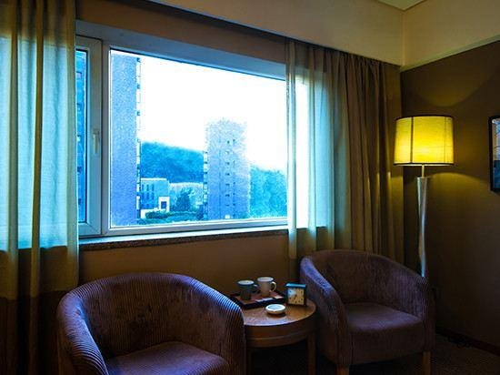 Zhongnan Sunshine Hotel 다롄 마운티드 폴리스우먼 베이스 China thumbnail