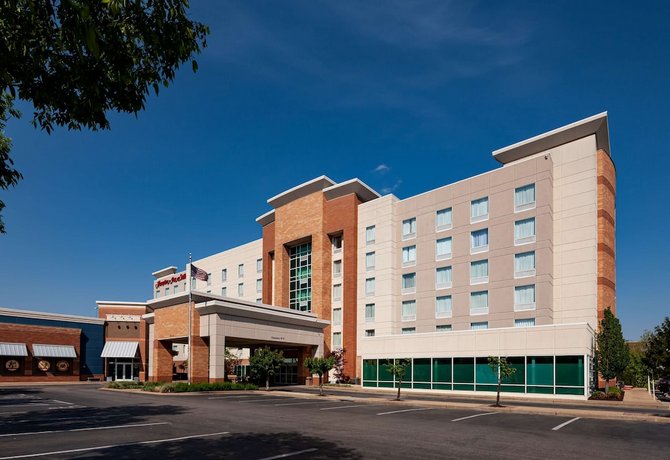 Hampton Inn & Suites St Louis at Forest Park Eden Theological Seminary United States thumbnail