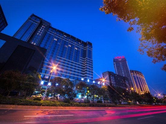 Water Amusement Hotel Five Archs Bridge China thumbnail
