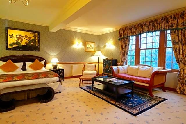 Nunsmere Hall Hotel Cheshire Falconry United Kingdom thumbnail