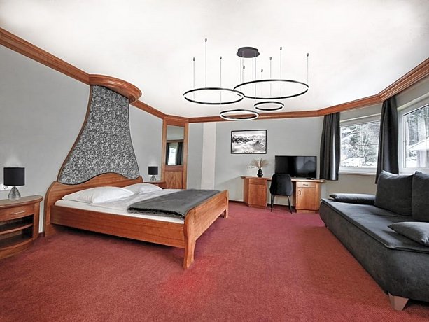 Hotel Larchenhof Kaunertal 카우너탈 Austria thumbnail