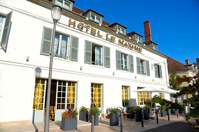 Hotel Le Maxime Auxerre-Branches Aerodrome Airport France thumbnail