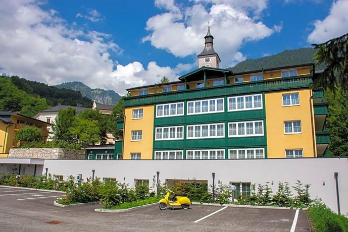Landhotel Post Ebensee am Traunsee Ebensee Train Station Austria thumbnail