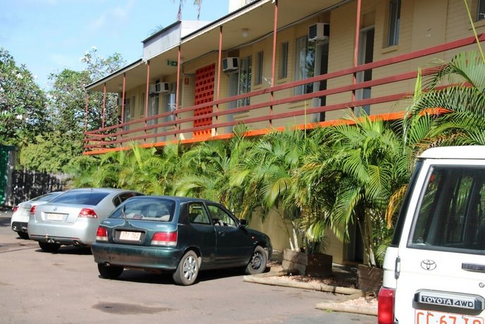 Crocodilly Inn Wagait Beach Australia thumbnail