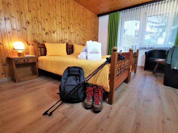 Hotel Alpenblick-Leukerbad-Therme 로이커바드 스키 리조트 Switzerland thumbnail