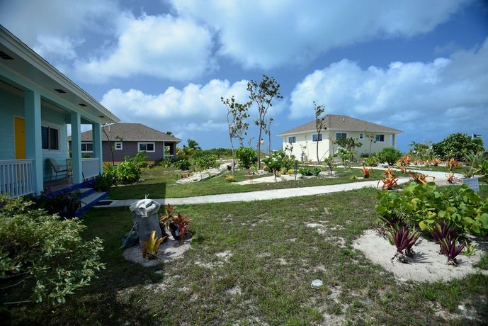 Rollezz Villas Beach Resort Mount Alvernia Bahamas thumbnail