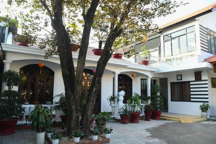Asean Garden Homestay Hue Halls of the Mandarins Vietnam thumbnail