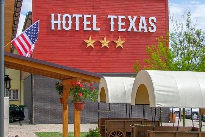 Hotel Texas - Zory Woszczyce Poland thumbnail