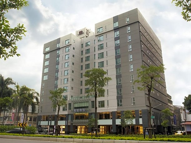 Urban Hotel33 국립가오슝대학교 부속고등학교 Taiwan thumbnail