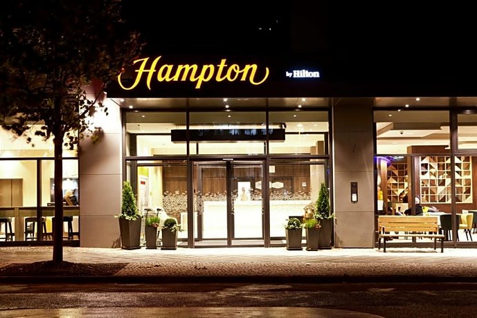 Hampton By Hilton Berlin City East Side Gallery Friedrichshain Germany thumbnail