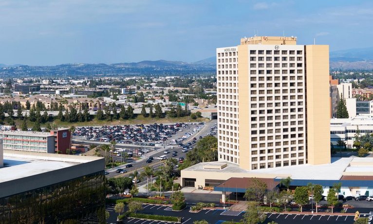 Hotel Fera Anaheim a DoubleTree by Hilton Vans Skatepark United States thumbnail
