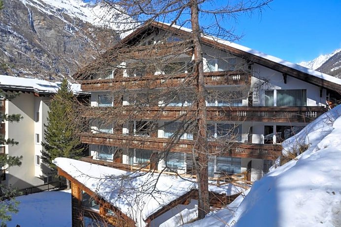 Hotel Jagerhof Zermatt Sunnegga Paradise Ski Area Switzerland thumbnail