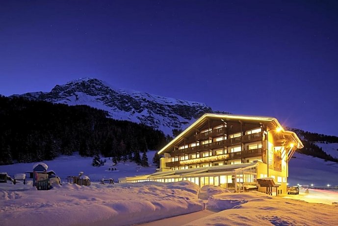 Kinder- & Gletscherhotel Hintertuxerhof 네이처스 아이스 팰리스 Austria thumbnail