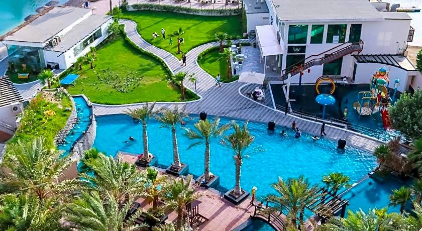Lagoona Beach Luxury Resort and Spa Royal Camel Farm Bahrain thumbnail