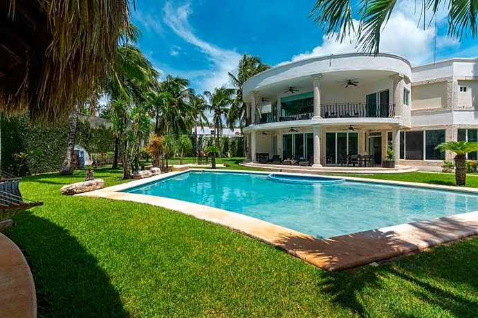 Villa Palmeras Cancun 안달루시아 대농장 Mexico thumbnail