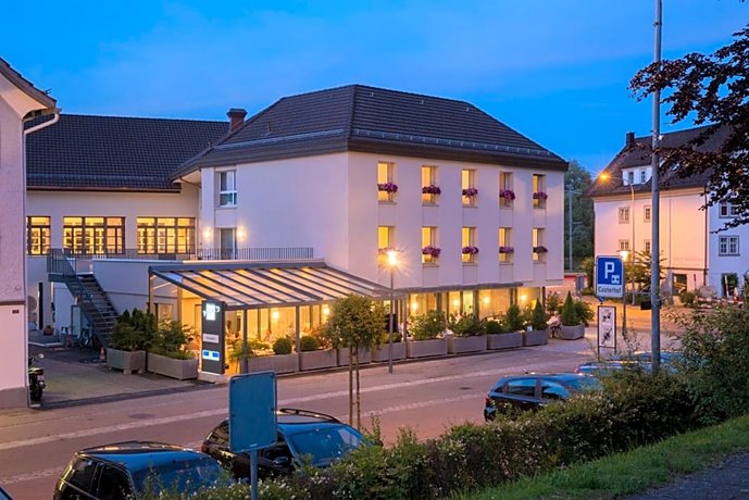 Hotel Hecht Einkaufszentrum Rheinpark Switzerland thumbnail