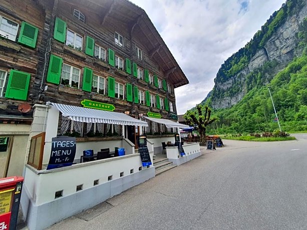 Hotel-Restaurant-Linde Zweilutschinen Railway Station Switzerland thumbnail