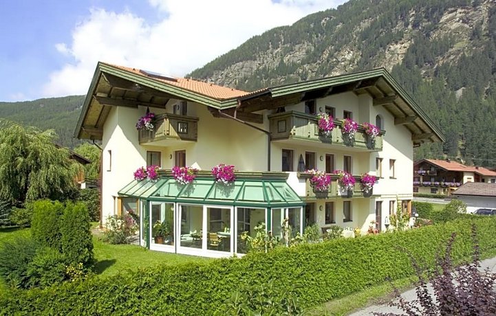 Hotel Bergwelt Langenfeld Austria thumbnail