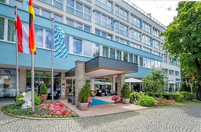 AVALON Hotel Bad Reichenhall Rupertus Therme Germany thumbnail
