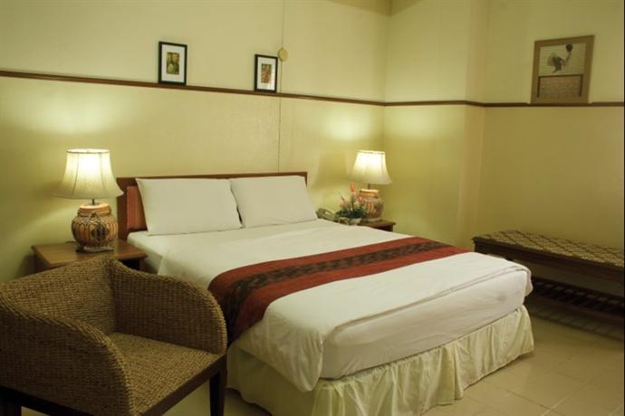 People Place Hotel 2