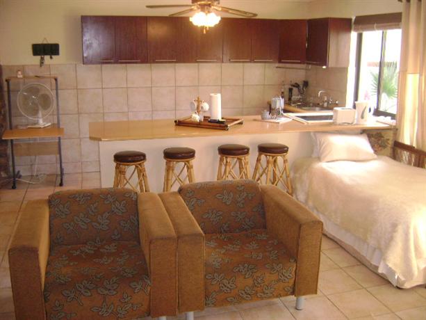 Pelican Place Guest Cottages