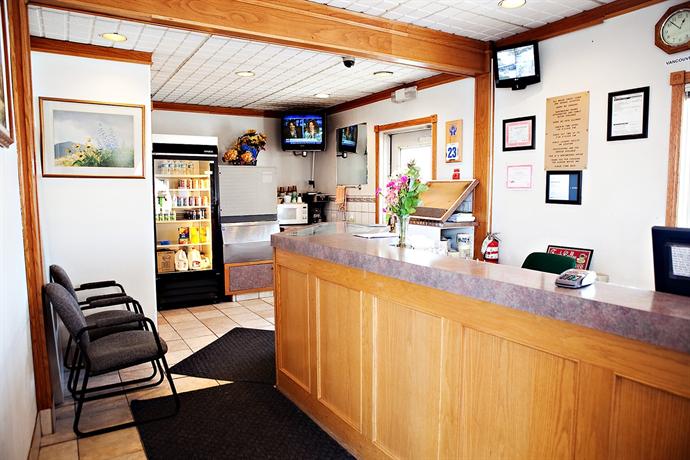 Red Deer Inn & Suites