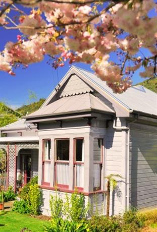 Fernview Cottage Bed & Breakfast Mabel Island New Zealand thumbnail