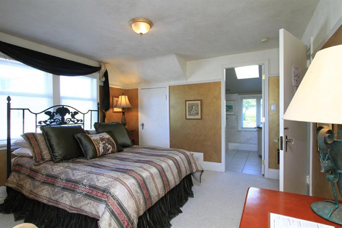 Crystal's View Bed & Breakfast