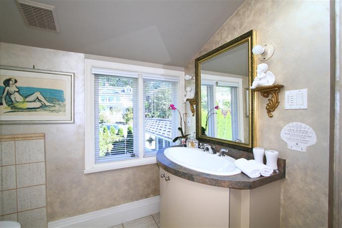 Crystal's View Bed & Breakfast