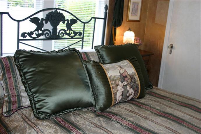 Crystal's View Bed & Breakfast