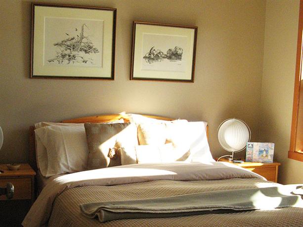 Reef Point Oceanfront Bed and Breakfast