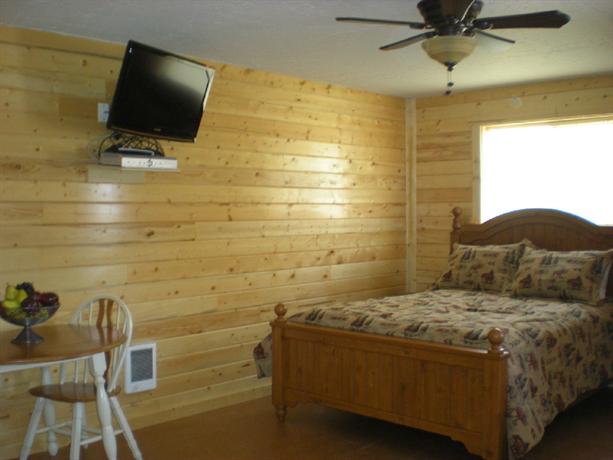 9 W Cabins West Yellowstone Compare Deals