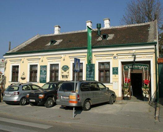 Kitzwegers Guter Hirte Hotel Himberg Gramatneusiedl Austria thumbnail