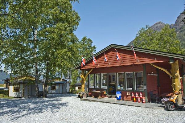 Kinsarvik Camping