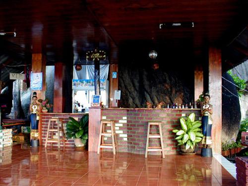 Amstardam Bar & Stone Hill Resort