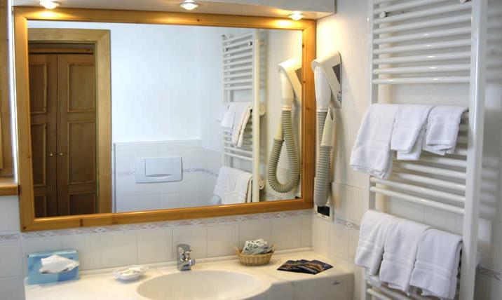 Hotel Bucaneve