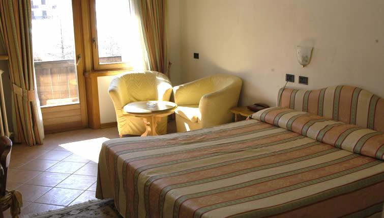 Hotel Bucaneve