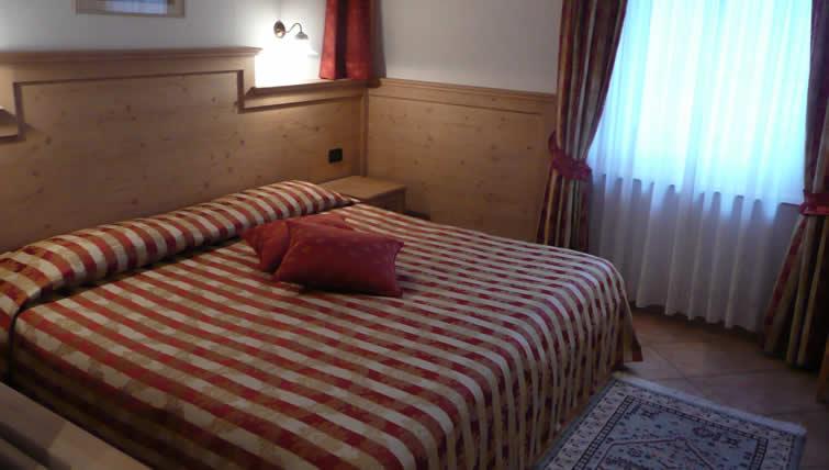 Hotel Bucaneve