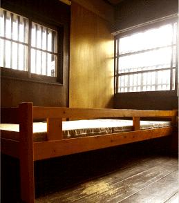 Hostel MUNDO (月土)