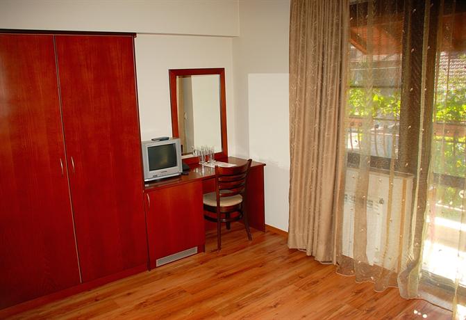 Bizev Hotel