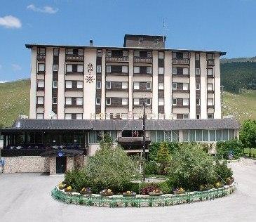 Hotel 5 Miglia Rivisondoli-Monte Pratello Ski Resort Italy thumbnail