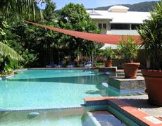 Cairns accommodation: Oasis at Palm Cove