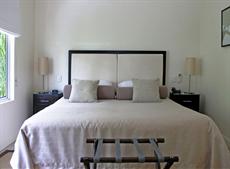 Cairns accommodation: The Beach Club Luxury Private Apartments