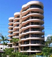 Gold Coast accommodation: Warringa Surf Holiday Apartments